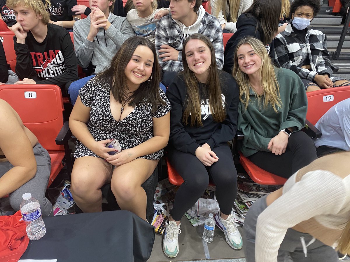 The_KnightClub's tweet photo. The KnightClub packing the house tonight for the win over Waterloo! https://t.co/phcqCe5OoH