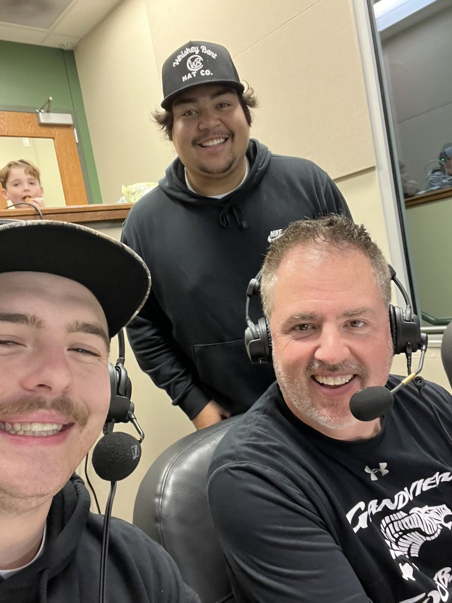 ZebraSportsHome's tweet photo. Thanks to @ccannon__21 and @1cade__bennett for joining @TheBrada on the broadcast tonight. https://t.co/ErKDukQgPm