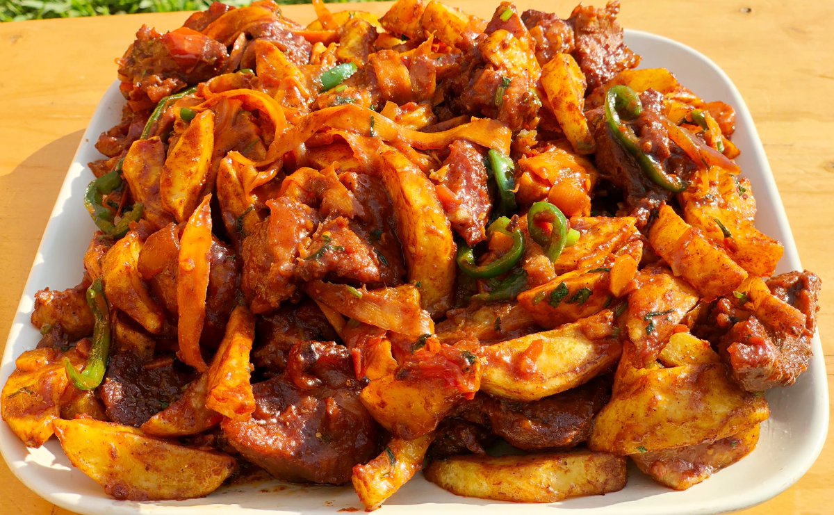KongaiKitchen's tweet photo. Why hustle to cook when we can do it for you? Keep those orders coming through before 10am and have this delivered to you for lunch or dinner. Call or text 0702587549. It tastes even better than it looks 😋😋 https://t.co/6WIaBeNlLa