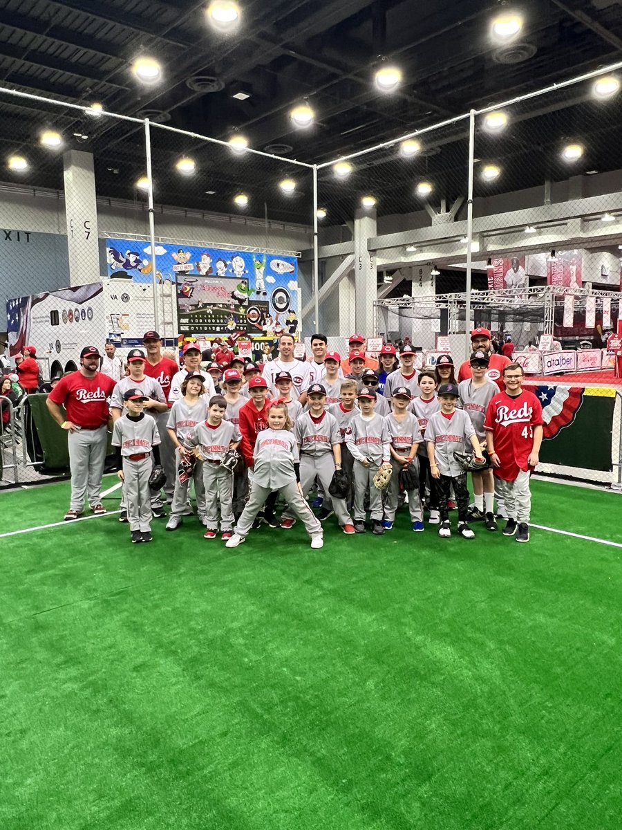 Day 1 of Redsfest was a success! 

From Celebrity HR Derby to Reds Camp trainings and all the swing in between, we had so much fun playing the game we love with all the fans! See you tomorrow Cincy!