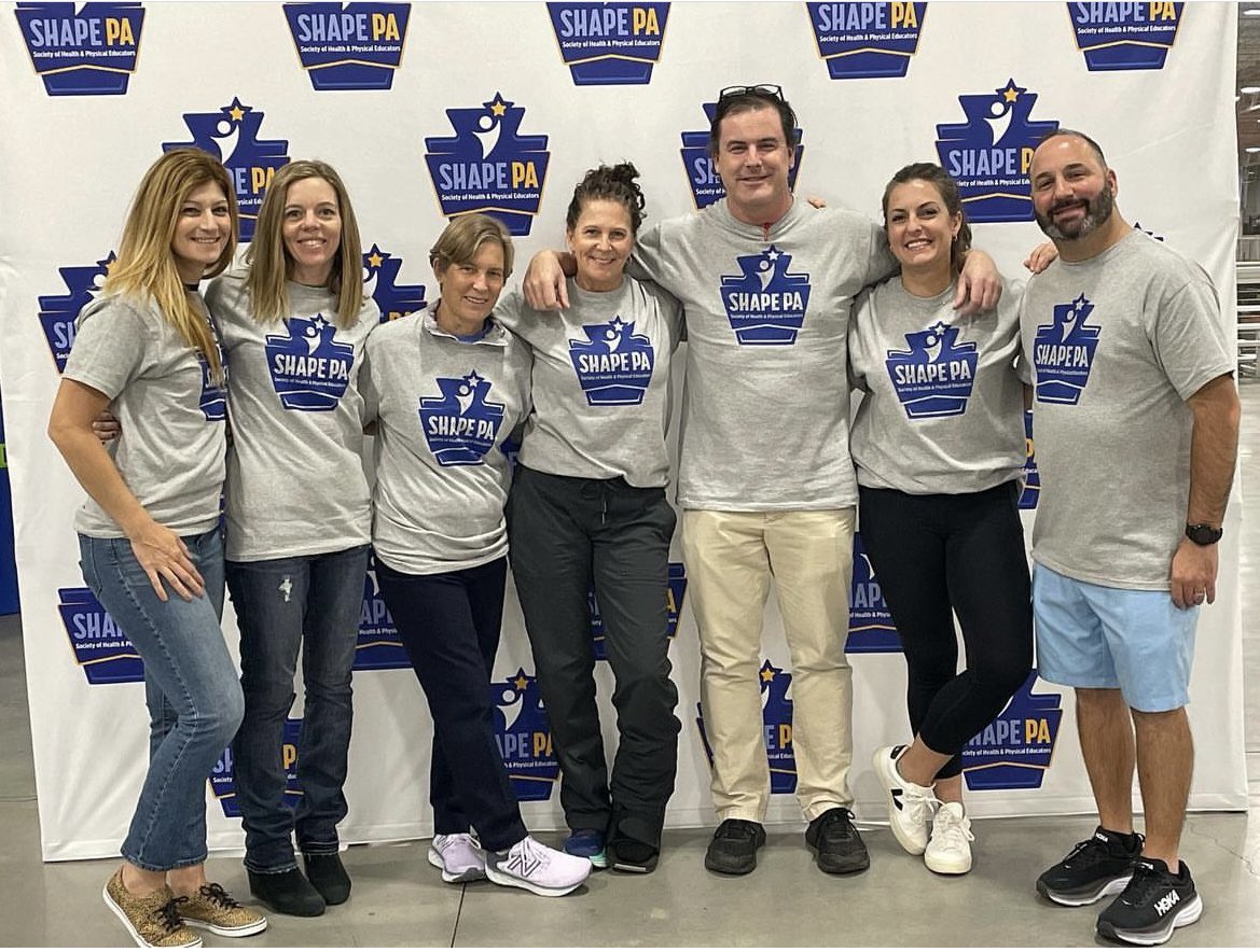 DrJButz's tweet photo. The best crew around. ❤️ Thank you all for a great 2022 @SHAPE_PA Conference. #moveconnectbelong #SHAPEPA2022 https://t.co/vI47FPWswB