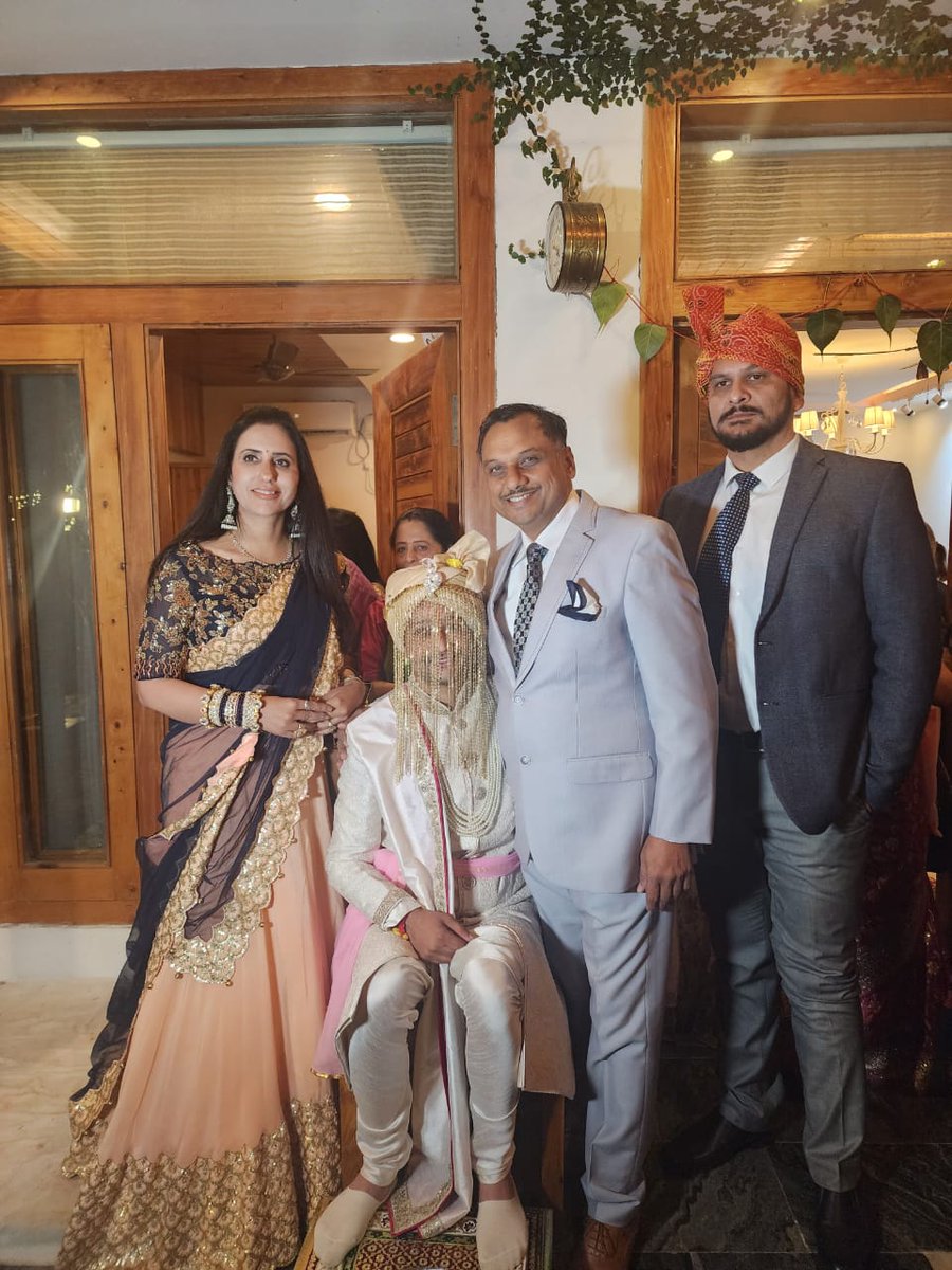 VRMaritime199's tweet photo. Heartiest Congratulations to our 2nd Officer Siddharth Sharma and Saumya. I was lucky to attend marriage at Kullu Himachal Pradesh alongwith few Seafarers. God bless the newly married couple. https://t.co/GcLdttXPAy