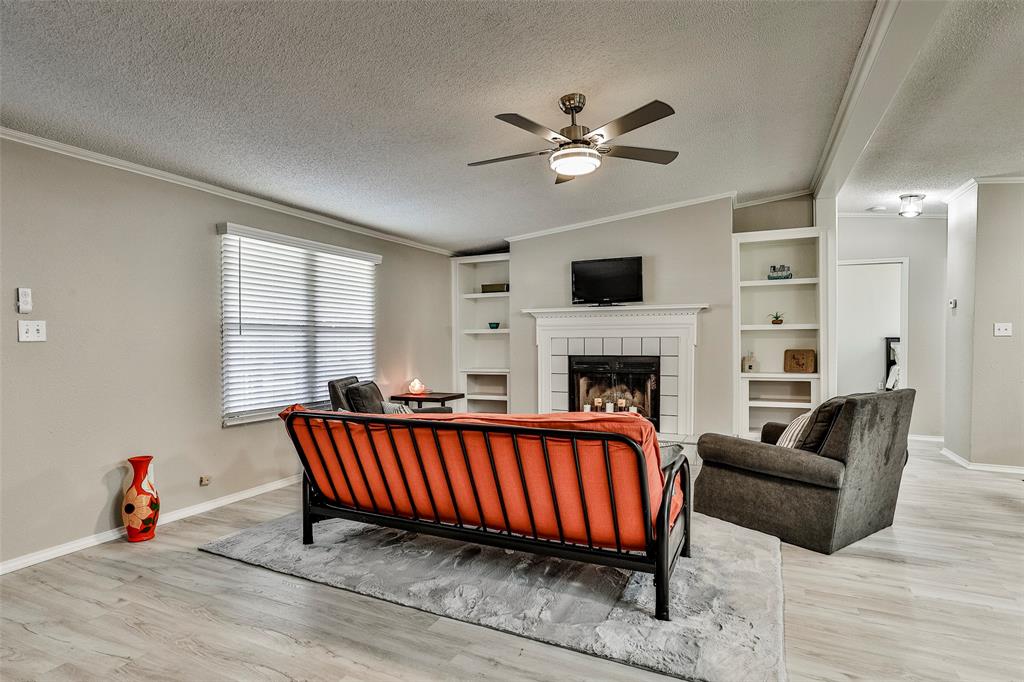 AndersonTeam1's tweet photo. New Listing! $3,000.00, 3BR, 2BA, 3809  Lands End Court, GRANBURY, TX 76048, Full Details https://t.co/mzNzc0ZkwB https://t.co/XirL3CRLmn