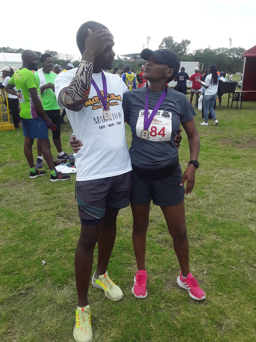 ChueneDaniel's tweet photo. #RunningwithTumisole
#RunOwnPace
#Roadto2000km
@JackyLesetja
@CornyLedwaba
21km with some small nyana splits position 9 πΊπΊπΊπΊπΊ70km to go https://t.co/dvDMBw1Xhm