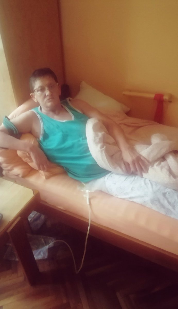 RadaSimi3's tweet photo. Boze moj, dajmi snagu da izdrzim sva iskušenja koja si mi poslao, a Vas drugari moji ako ste u mogućnosti za 1 poruku za mene 1016 na 3030 🙏🙏❤️ https://t.co/G78lBfdZSh