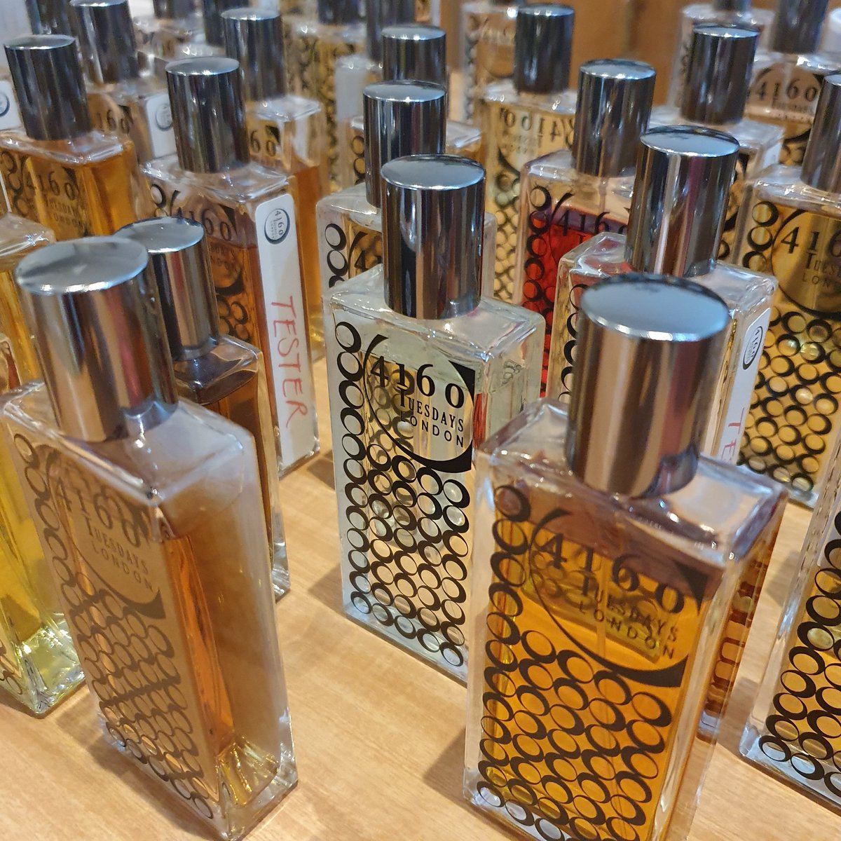 4160Tuesdays's tweet photo. #nicetwitter
We've an open studio today. Even if you can't make it, you can still have an upgraded perfume. Buy a 30ml and we send a 50ml, 50ml => 100ml until 10th December.
https://t.co/31VFOOkKPr https://t.co/UINHVhsuFI