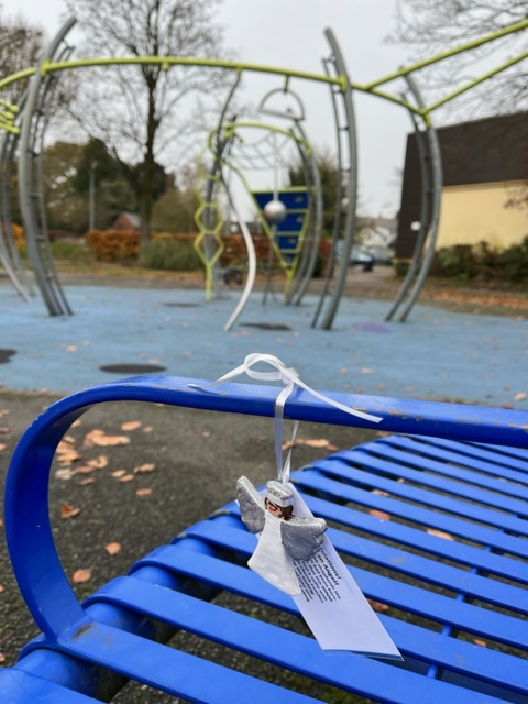 chchalsager's tweet photo. Lots more angels appearing in Alsager - this is just three of them. Have you found one yet?
Do send us a selfie when you find one. https://t.co/qkaBcyREqn