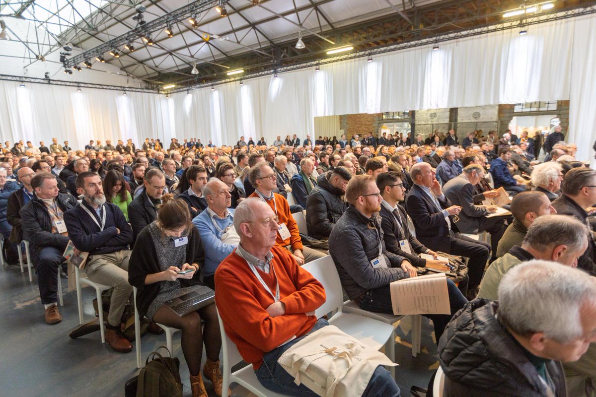 lecho's tweet photo. Rejoignez-nous à #FinanceAvenue, le plus grand salon de l'argent en Belgique. C'est ce samedi 3 décembre à Tour &amp; Taxis, à #Bruxelles. Rencontrez 40 exposants, profitez des conseils d’experts en matière d'investissement, d'immo et de planification... 
➡ https://t.co/8IilNuNNck https://t.co/skSceQ0loS