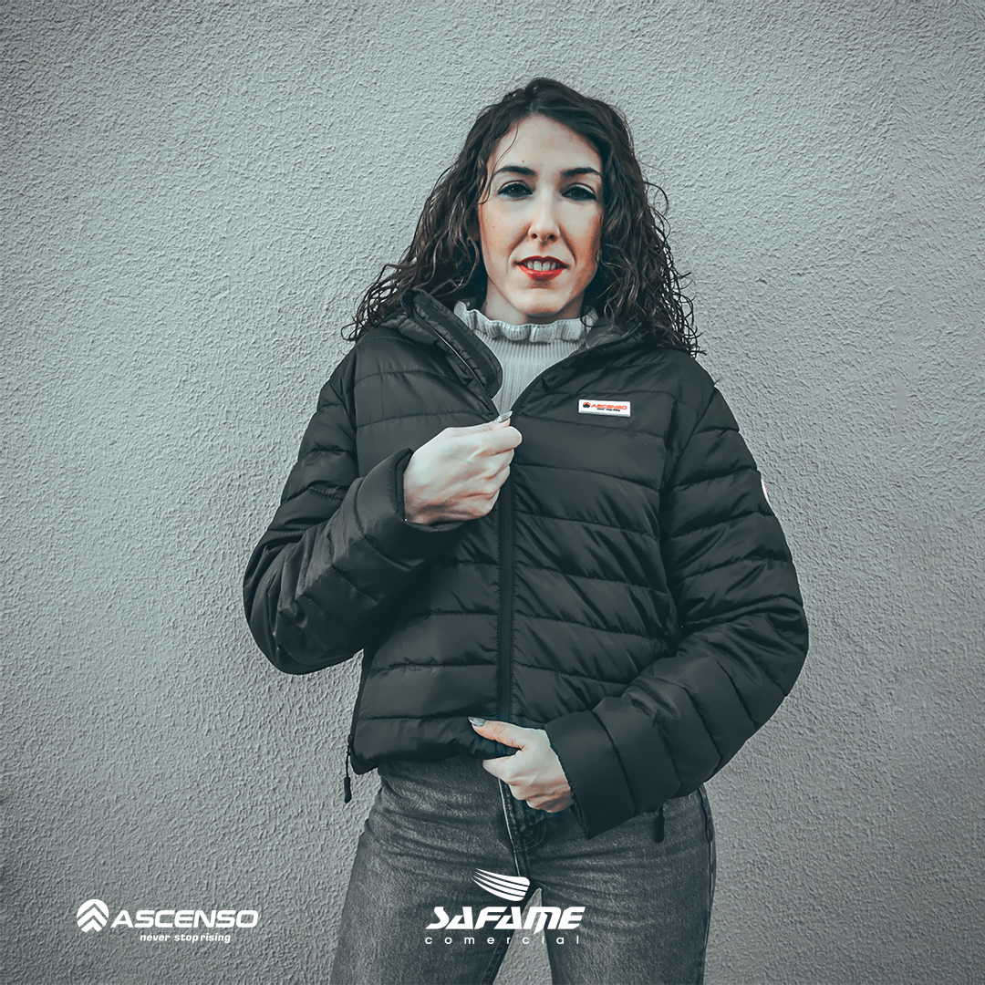 SafameComercial's tweet photo. ¡Recuerda! Solo comprando neumáticos Ascenso te llevas este abrigo 🔝💯
#safame #ascenso #ascensotires #neumaticos #agricola #agriculture #tires #agr https://t.co/Aw7rvyCJGu