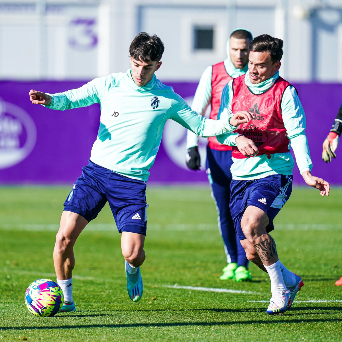 realvalladolid's tweet photo. Último entrenamiento de la semana 🏋️
¡Vamos, equipo! 💪 https://t.co/L27xVs6gK1