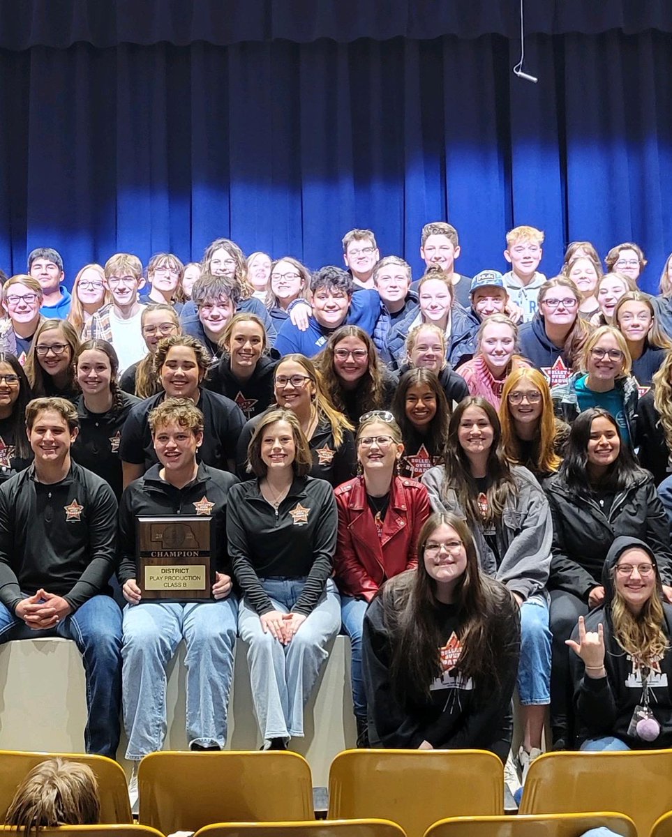 York1ActSpeech's tweet photo. The York Dukes are the NSAA B-2 District Play Production Champions! #yordukes https://t.co/pbaiI14Nei