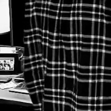 bangtinyboyys's tweet image. This picture of tannies in joons studio for so long :(