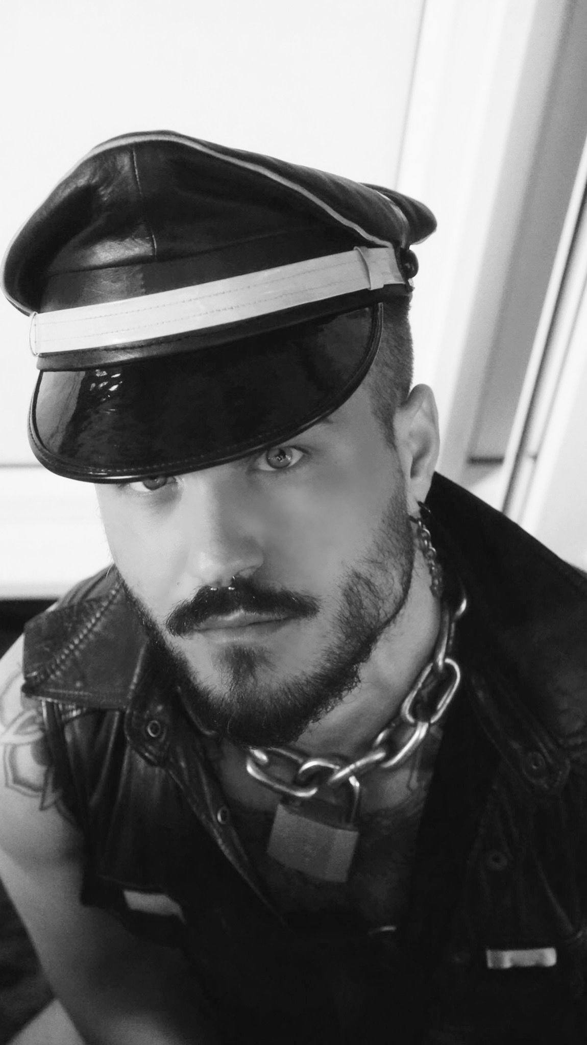 ?? DICIEMBRE LEATHER ??
-COMENTA ABAJO, SI TE GUSTO LA FOTO, LIKE Y COMPARTAN 
#dom #cashmaster #master