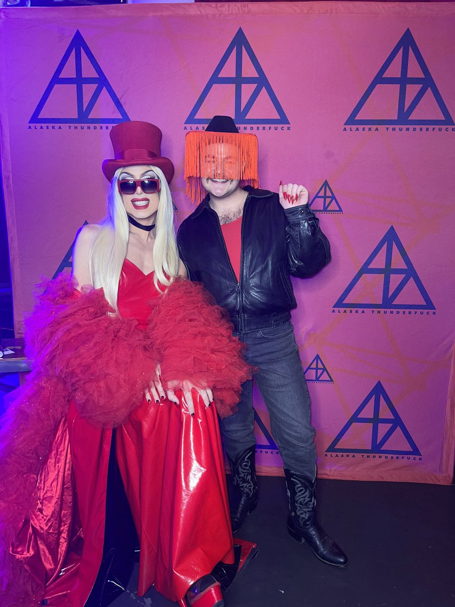 methpeppers's tweet photo. @Alaska5000 ❤️❤️  the absolute sweetest ❤️‍🔥❤️‍🔥❤️‍🔥❤️‍🔥❤️‍🔥 https://t.co/Oy7zvwH22d