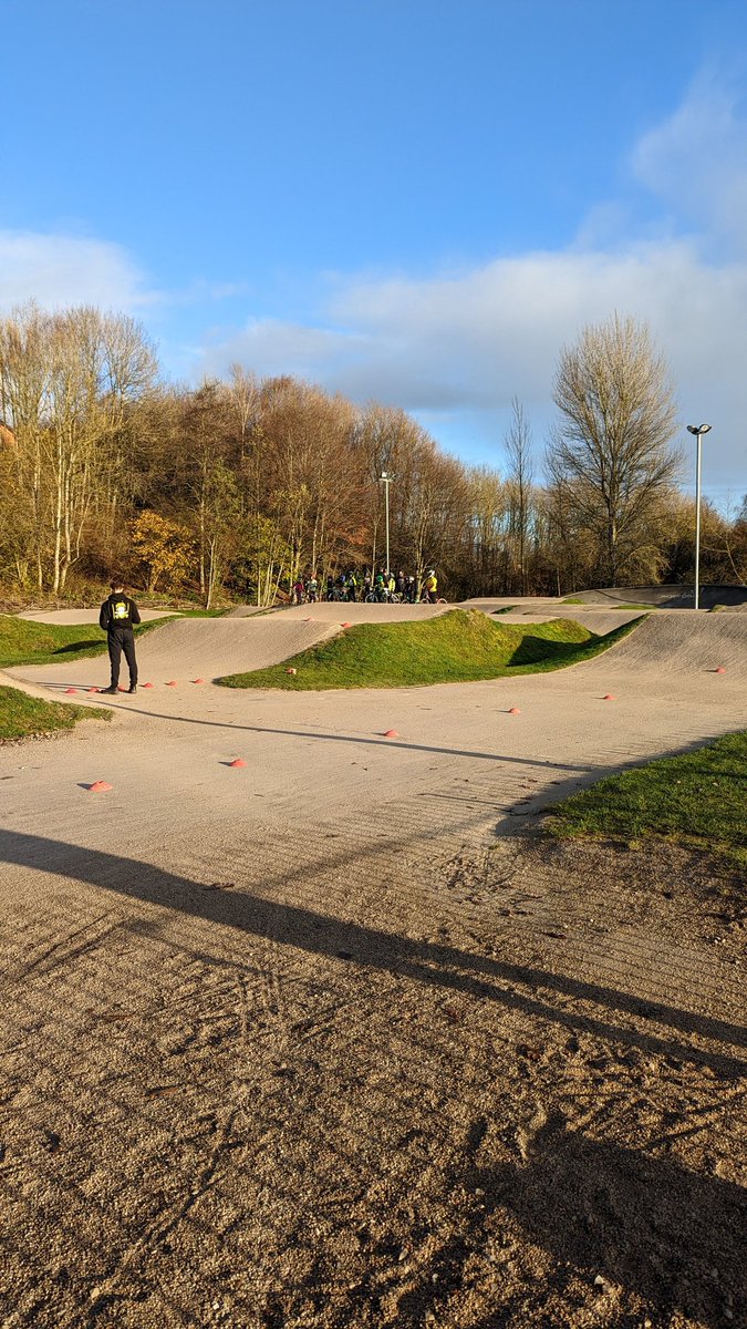 amwindierpill99's tweet photo. Beautiful morning for a spot of BMX https://t.co/IxxB7WBds3