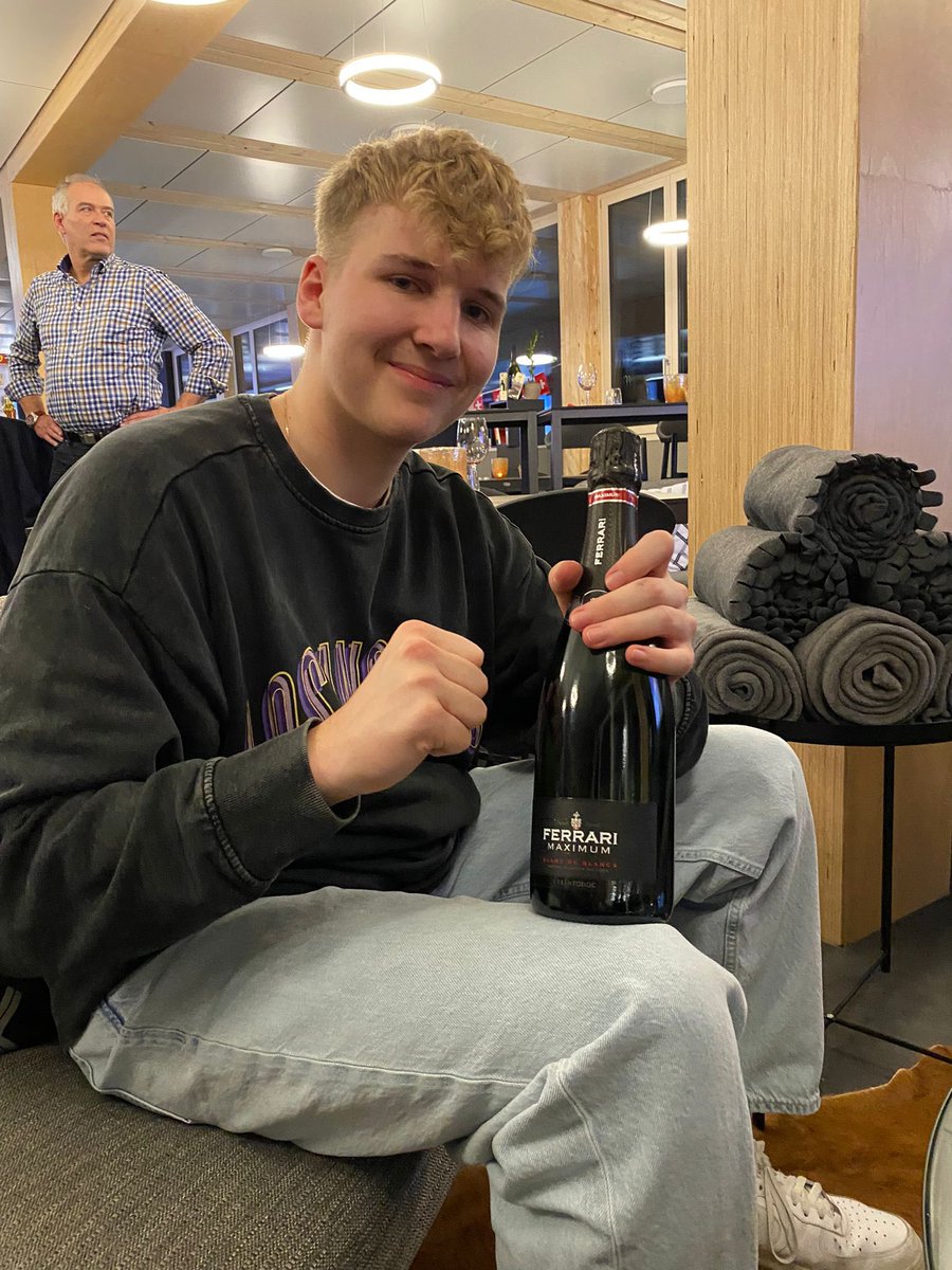 Nixii_1's tweet photo. War gestern im Bootcamp 🥇
Heute KKR Liga 4 es wird ehrenlos https://t.co/f7Y4Fms40f