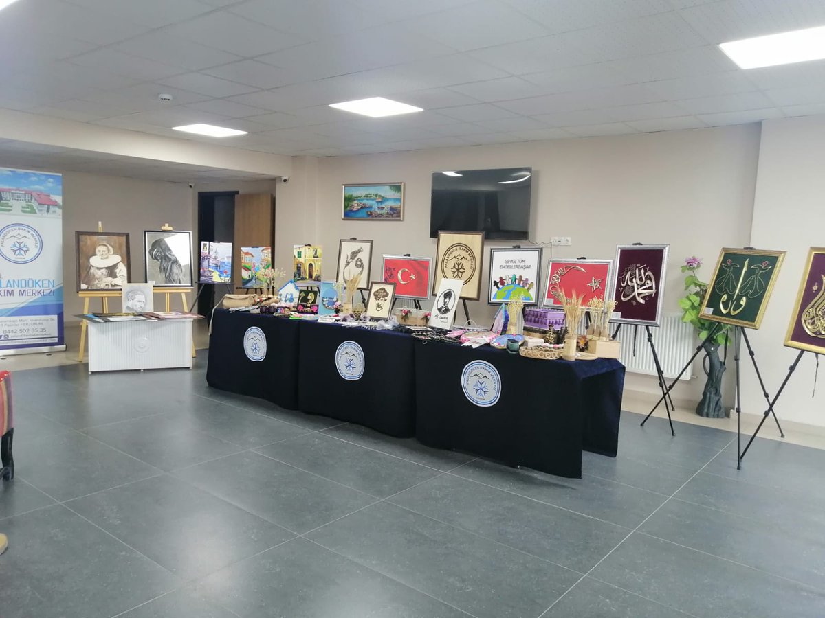 "Sevgi Hiçbir engel tanımaz"diyerek
<a href="/BakHuzur/">Er Huzur</a> da yaşlı ve engelli vatandaşlarımıza açtığımız kurslarla hem kendilerini önemli hissettiriyor; hem hayata tutunmalarını sağlıyoruz.<a href="/PasinlerMEM/">PASİNLER İLÇE MİLLİ EĞİTİM MÜDÜRLÜĞÜ</a> <a href="/Fatih_Akt/">Fatih Aktaş</a> <a href="/UgurBNGL/">UĞUR BİNGÖL</a> <a href="/Turkhtbzkrt/">H.Türk</a> 
<a href="/emrezeyrekk/">Emre Zeyrek</a> <a href="/hakancinarmem/">Hakan ÇINAR</a>
<a href="/skaygusuz/">Salih Kaygusuz</a> <a href="/sdulger43/">Sabahattin DÜLGER</a>