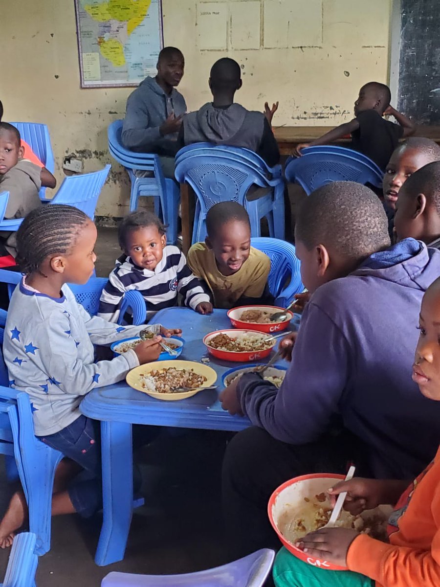 kiberapride's tweet photo. Saturday afternoon, last week at a time like this. The kids enjoyed a heartwarming home cooked meal. What brings people together other than a shared meal :)
#kiberapride https://t.co/VxXNeDLckx