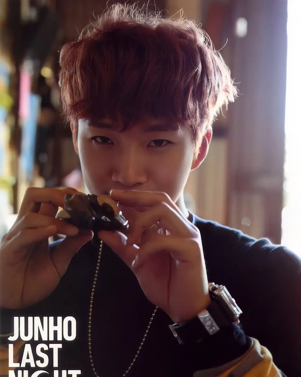 💛 준호 오르골 제작 💛
많은 분들이 관심가져주셔서 기준인원을 넘겨 제작합니다😆 비공굿으로는 개별 단가가 있기도하고 원하시는 분이 얼마나 계실까 싶었는데,,, 🥲 수요조사 참여해주셔서 감사합니다. 주말 지나고 오르골 종류 및 곡 선정해서 입금폼 열겠습니다. 그때도 꼭 다들 참여해주세요💛