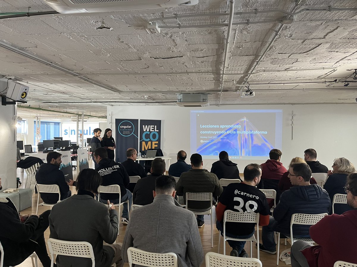 Continuamos en el Track 1 con <a href="/miryamgsm/">Míryam</a> y Álvaro haciendo un recorrido por si experiencia en GUIs multiplatforma con <a href="/plasticscm/">Plastic SCM</a>