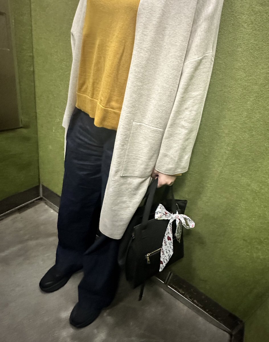 beginning_f's tweet photo. リバイブでは、物販もやってますよ😊

凰稀さんも愛用バック👍販売中〜
汚れに強くサイズ感も好評です https://t.co/bsIZgYXWkg