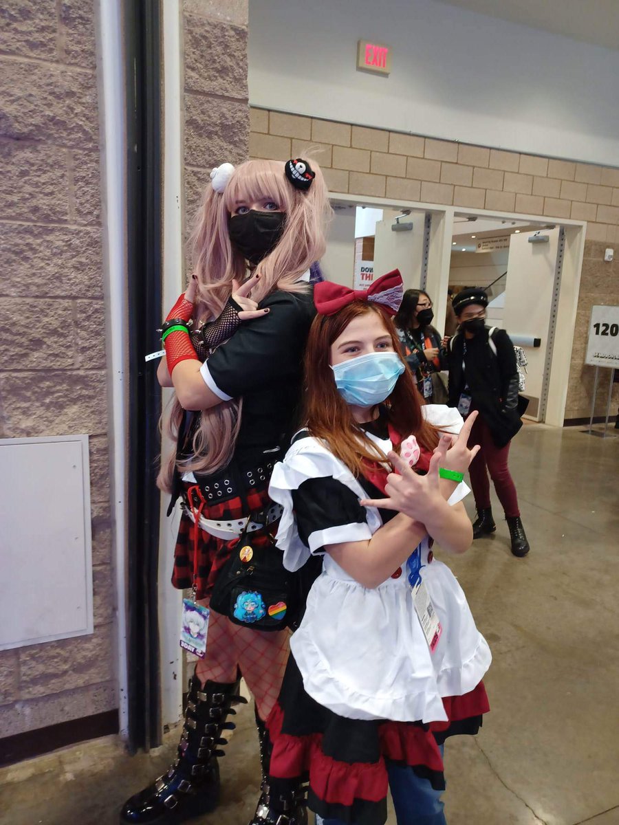 test Twitter Media - Me and my siblings had a blast at our first Convention. The Anime Frontier Sponsored by CrunchyRoll. 
#bestexperience #firstconvention #crunchyroll #animefrontier #animefrontier2022 #cosplay #concosplay #convention #animeconvention #femalehawks #cosplayer #keigotakami https://t.co/df4d9ArYBo