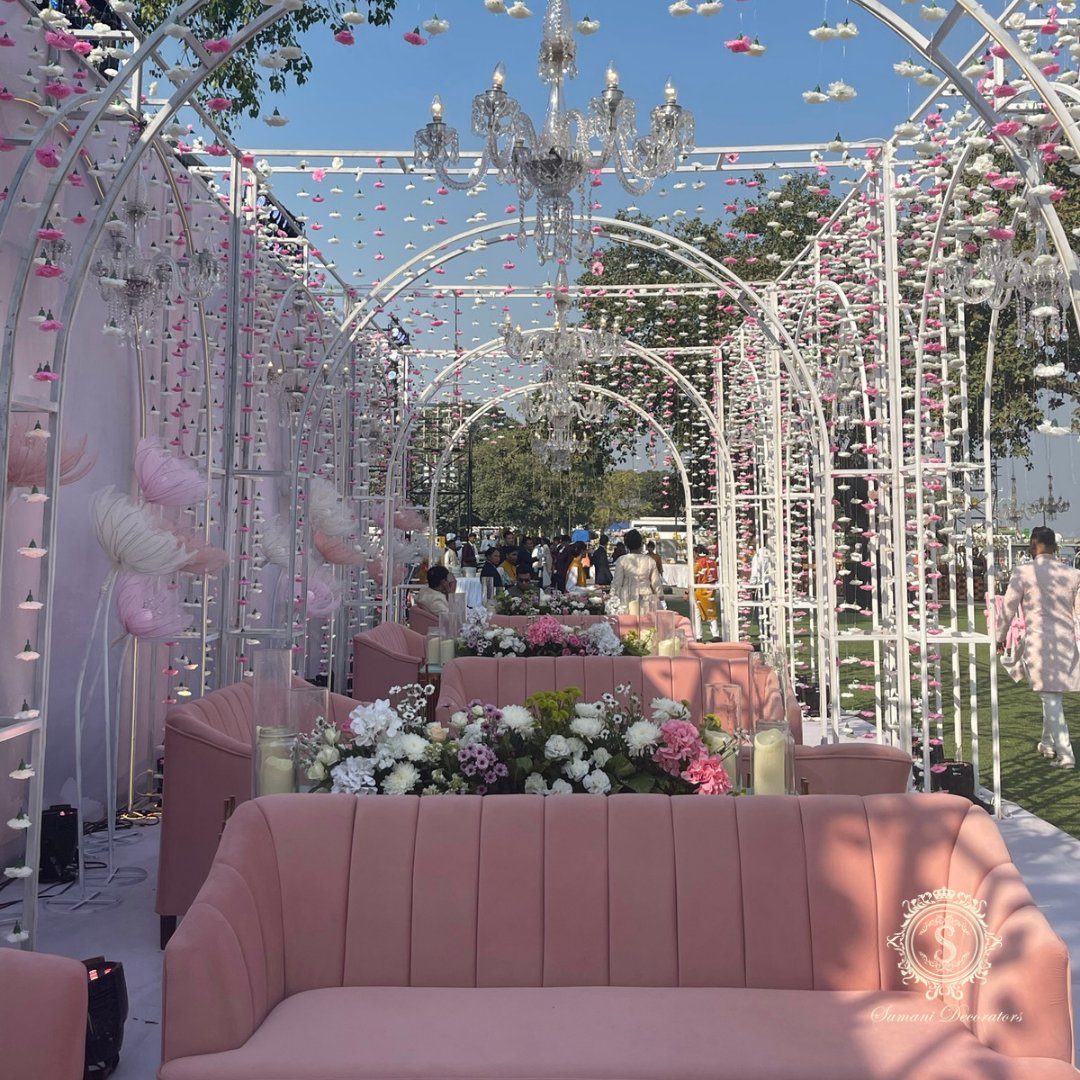 If you're thinking of incorporating pink into a wedding theme in a subtle way instead of going all out with a monochromatic style, this sweet shade is a perfect pick 💗

#samanidecoraters #decorideas 
#decorfortheday #weddingseason 
#peach #pinkdecor 
#pink #pinkaesthetic