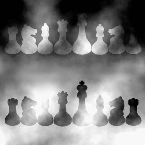 SteveStuWill's tweet photo. Wow: The black and white chess pieces are actually the same color. A great example of the fact that we don't directly perceive the color of objects; our perceptual systems make an educated "guess" based on the objects' surroundings. https://t.co/zHVp39MR6k https://t.co/tD30ZObCqj