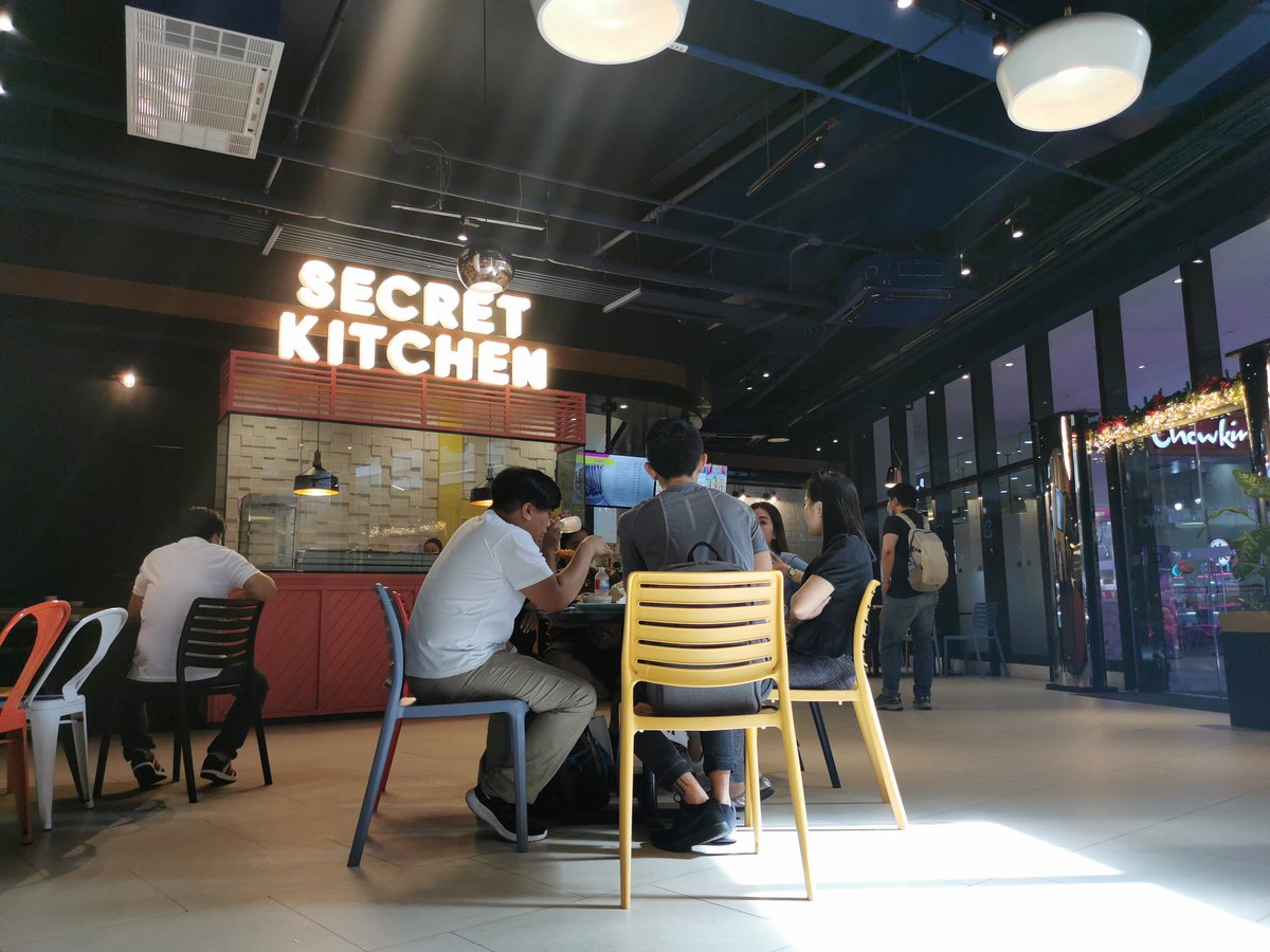 Dudeizir's tweet photo. When in #BGC #SecretKitchen #UpTownMall https://t.co/4CGtUbL0WP