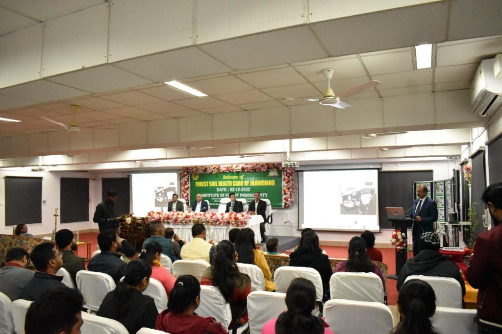 SanjayS46354811's tweet photo. On 3rd Dec, I had the privilage of releasing the country's first #forest #soil Health Card in a #ceremony in #ranchi. https://t.co/O63SbLBW2f