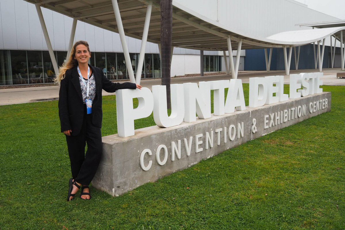 emmynoklebye's tweet photo. Had a blast at the 1st INC towards a #PlasticTreaty in Uruguay this week, meeting &amp; deliberating with delegates and #MGoS, including waste picker representatives from @globalrec_org, the Scientist Network for an Effective Plastic Treaty (#SNEPT), &amp; fellow early career researchers https://t.co/diVdH2wDTp