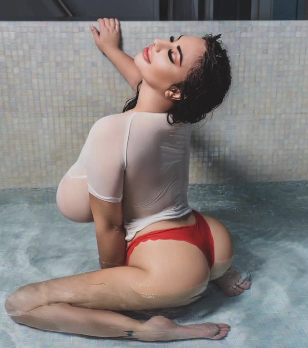 Looking for someone who can do for me relaxing massage ???
From what part of my body you may start? 
Send