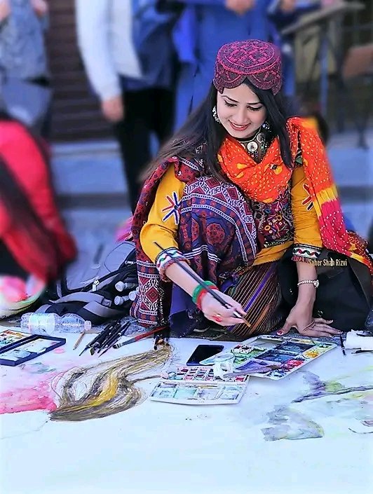 عقيدت سان اوڙهيون ۽ اوڙاهيون اسين
شاھ جي بيتن سان ڀيٽيل آ اجرڪ-🤍

#CultureDay #sindhjisaher