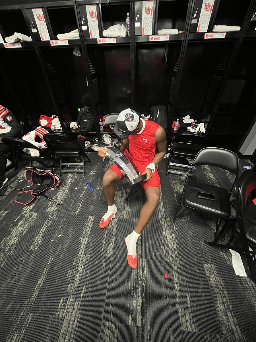 Blessed to be in this situation #utenation ❤️🖤