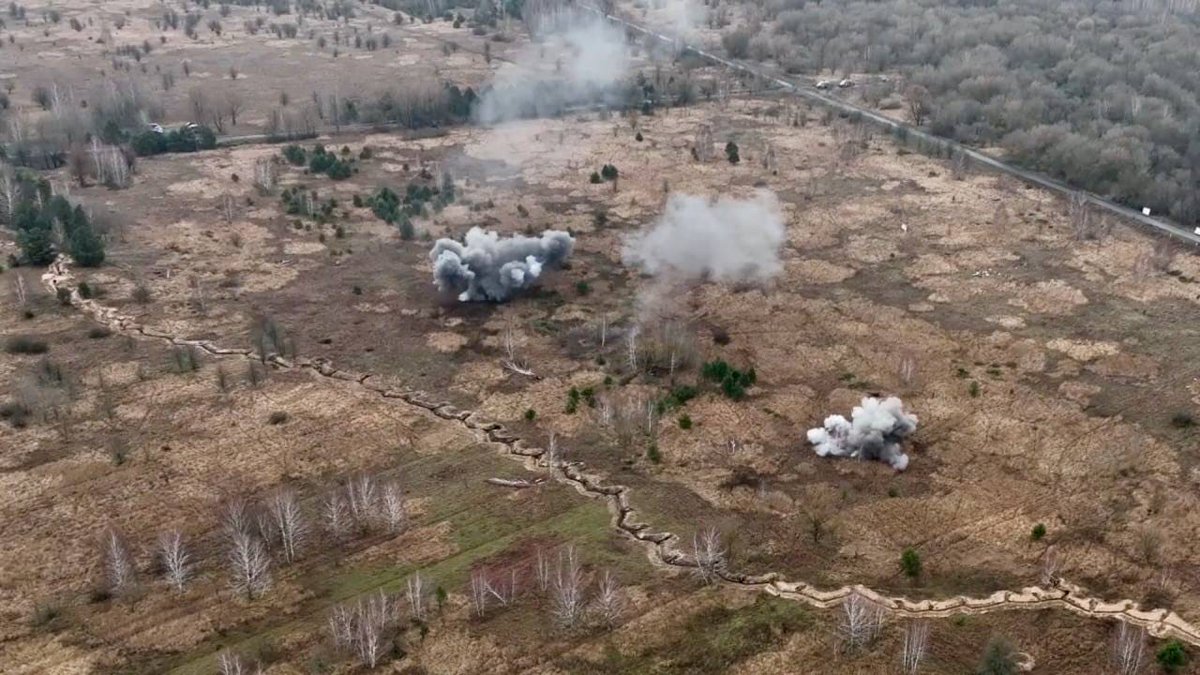 TDF_UA's tweet image. Personal strength matters a lot, but we're only truly invincible when we're together.
To overcome daily difficulties, we band together, cooperate more and more effectively and achieve better results.
We know that the truth and support of the entire free world are on our side.