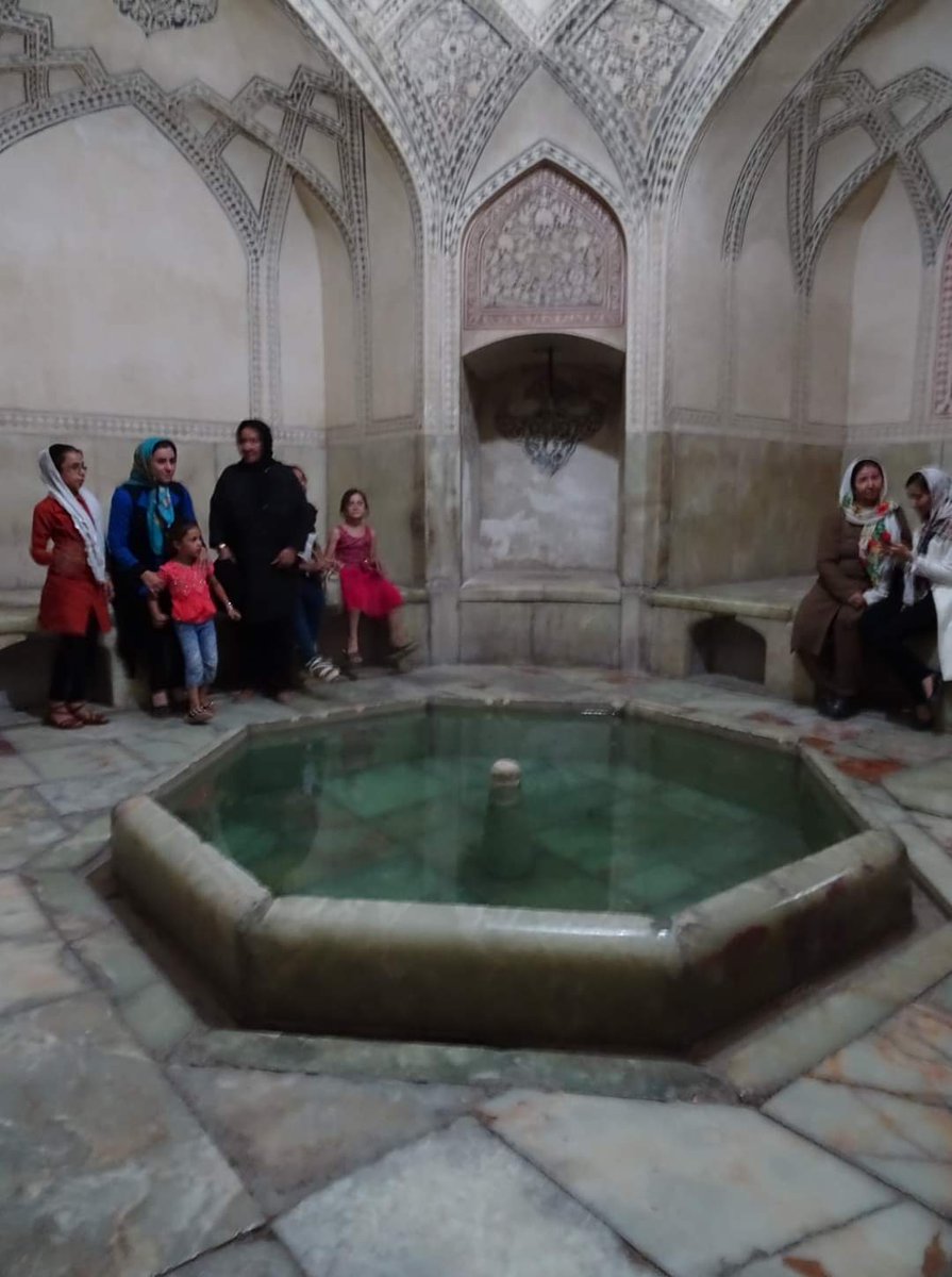 skymanuelima's tweet photo. A Cidadela de Karim Khan é uma cidadela localizada no centro de Shiraz, no sul do Irão. Foi construído como parte de um complexo durante a dinastia Zand e serviu como seu lar. A forma lembra uma fortaleza medieval. #KarimKhanCastle #Cidadela #PraçaShahrdari #Shiraz #Irão #Persia https://t.co/w1rmItrrmk