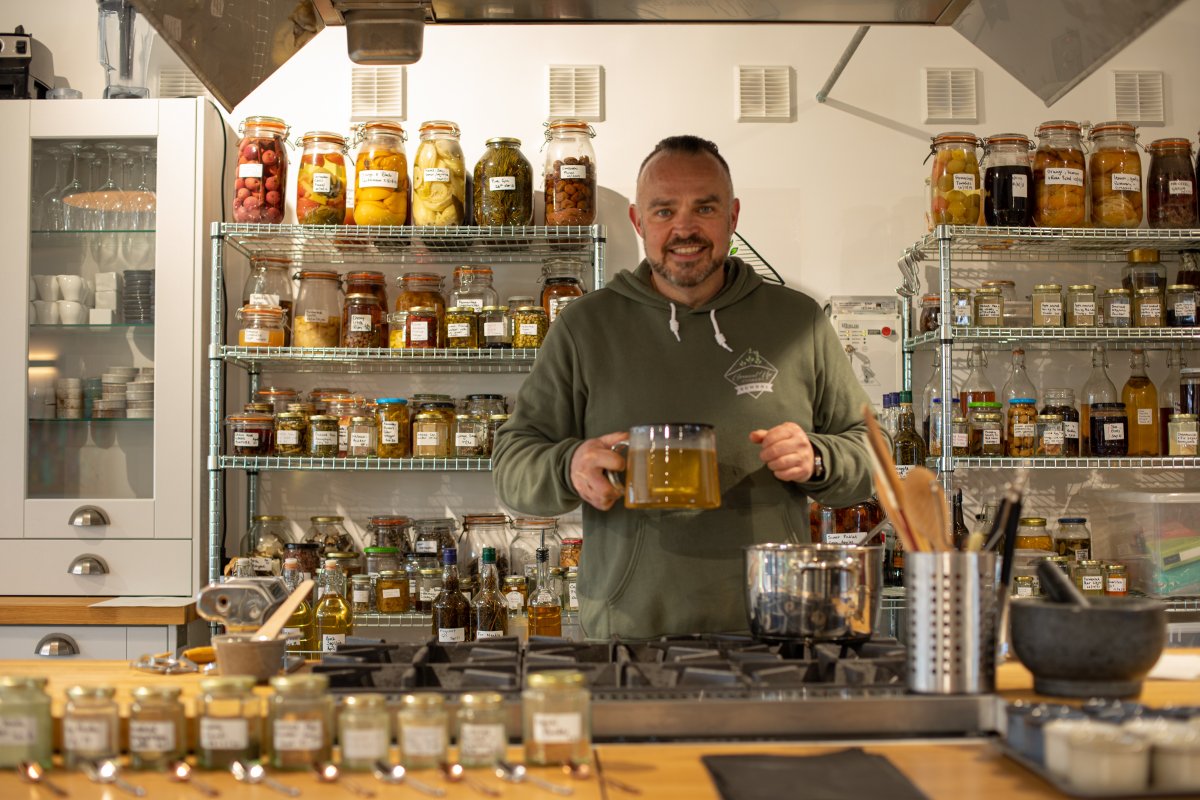 dartmoornpa's tweet photo. Dartmoor is not just a place of beauty; it is also home to some wonderful businesses 🛍️

🎉 Celebrate #SmallBuisnessSaturday by shopping local https://t.co/SD6fqvMfcc 👍from accommodation, cafes, to crafts people and experience leaders, there is so much to be found on Dartmoor 💚 https://t.co/gxnA373AuM