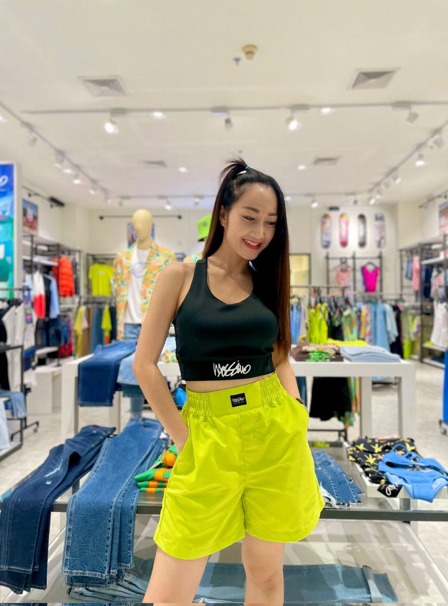 Piko_piYo's tweet photo. ไม่เน้นเปิดใจ♥️เราเน้นปิดไฟแล้วล็อคห้อง🤭😉
👉เช็คคิวงานได้ค้าบ
พิกัดชุด👇
#mossimoTH
#mossimoinmyelement
#mossimo
#marketvillagehuahin
#MCพิธีกร
#แคปชั่นอ่อย #แคปชั่นอ่อยแรง #แคปชั่นโสด https://t.co/fUGiz6JXSV