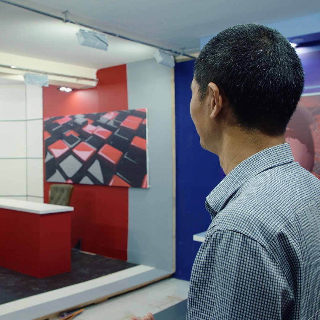 AJ101East's tweet photo. “I want to let the world understand the real Afghanistan.” 

Yang Sen, an ambitious Chinese entrepreneur, has a grand plan - to launch a new media outlet in Afghanistan. He’s got money, a studio and a team of  journalists. But is that all it will take? https://t.co/GKFlQxIifo https://t.co/BAhb2t8SCR