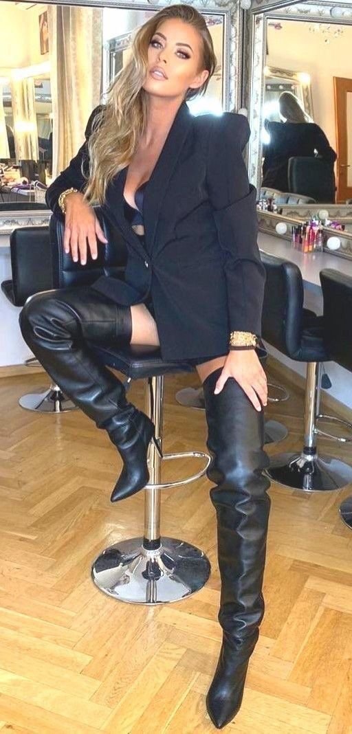 Milfs In Leather 7️⃣k On Twitter Some Nice Boots From Dm