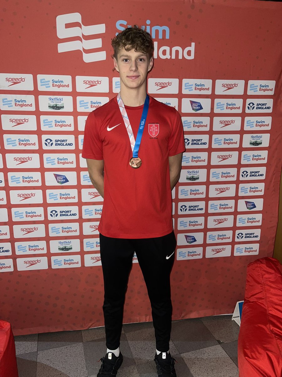 Brilliant day yesterday for Jack at the English short course Nationals. Finishing 5th in the open final and taking the 🥉junior medal! We go again today in the 50Backstroke! 🤩🏊🏼‍♂️