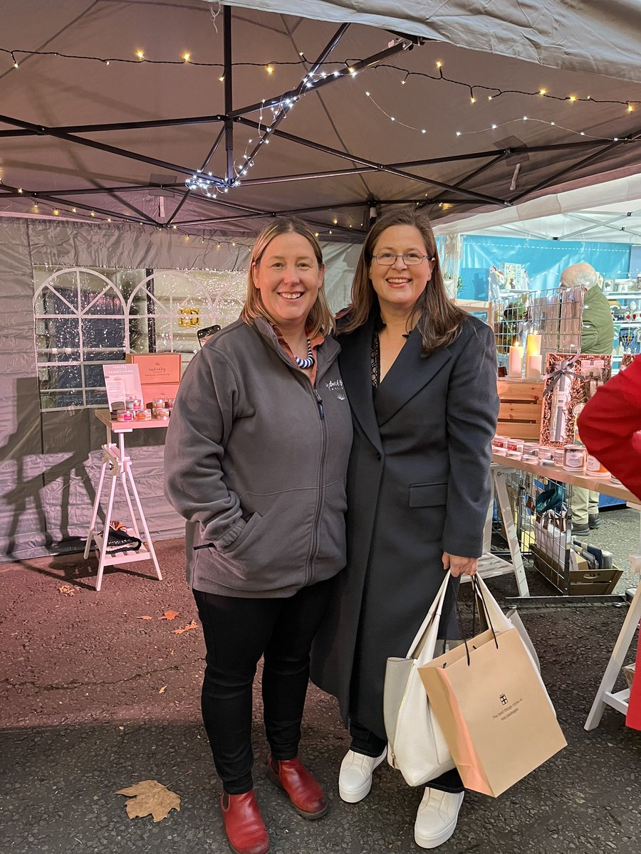 Today is @SmallBizSatUK so go and say hi to your local small business and show them some support. We are the heart of your community ❤️
#SmallBizSatUK #supportlocalbusiness