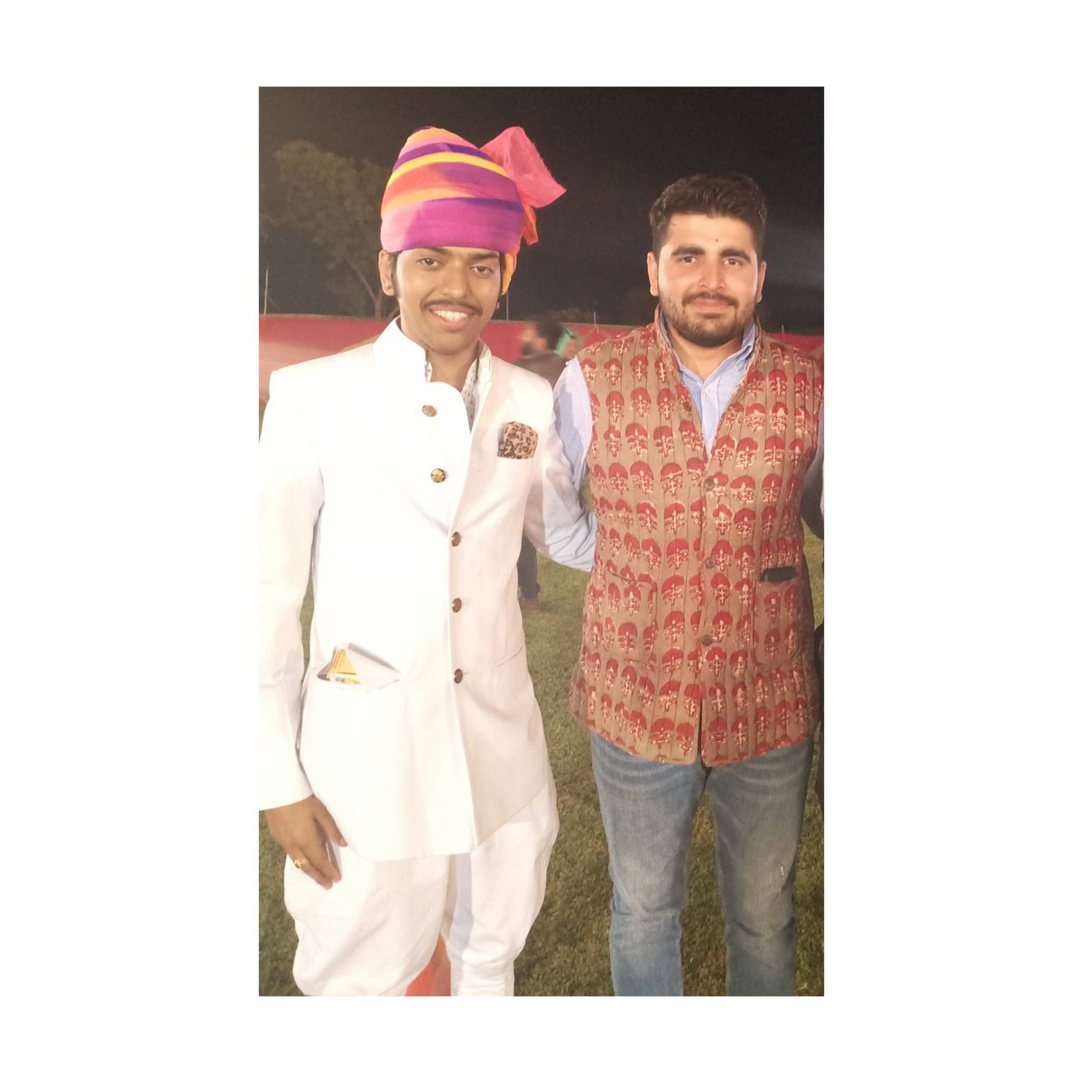 SodhaTilak's tweet photo. पूर्व छात्र संघ अध्यक्ष बड़े भाई रवींद��र सिंह जी को जन्म दिवस की हार्दिक शुभकामनाएं✨🙏🏻🎂
@RavindraBhati__ https://t.co/DuetfWeVIO