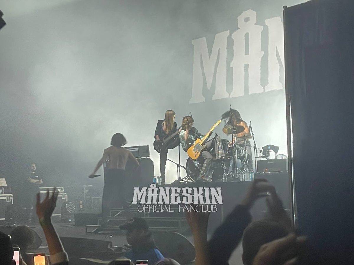 MÅNESKIN OFFICIAL on Twitter "📸 Måneskin tonight on stage at