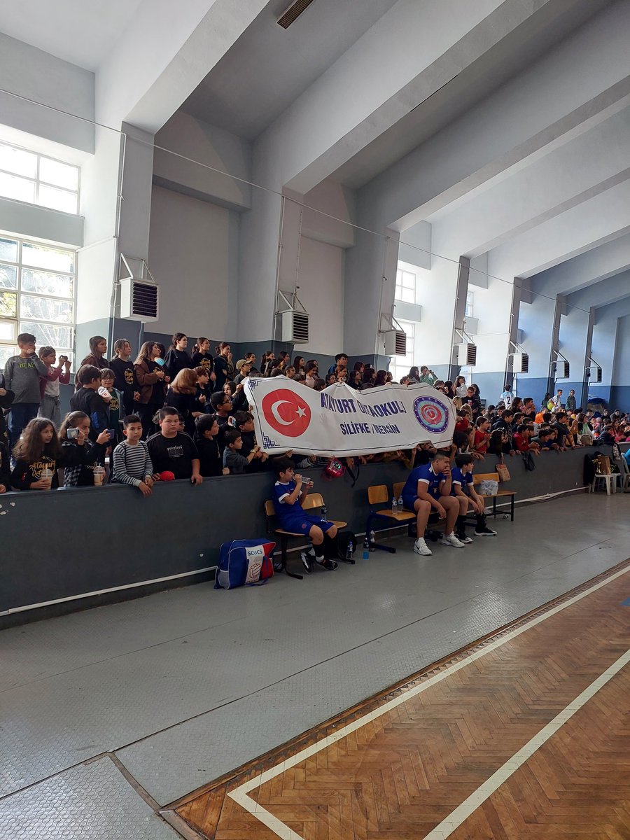 Okullar arası Yıldız Erkekler Voleybol il Birincisi Silifke Atayurt Ortaokulu🏆🥇🥇