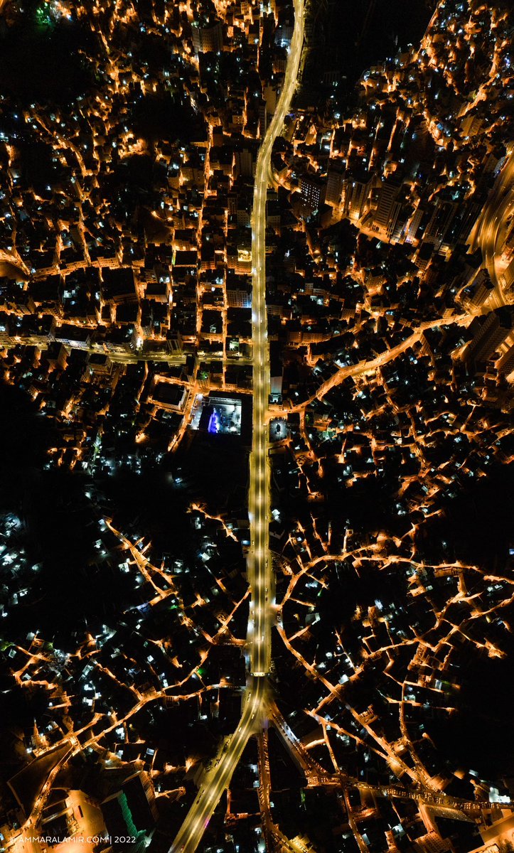 صورة علوية تعكس جمال #مكّة_المكرمة مساءً.
#مكة #السعودية