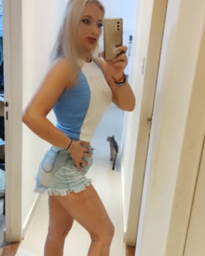 Nadia Carolina tweet media
