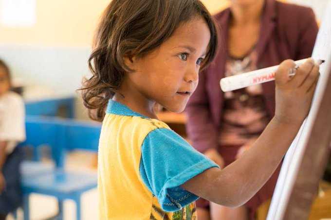 KentPage's tweet photo. “The great aim of education is not knowledge but action.” ~Herbert Spencer

Please retweet if you agree w/these #SaturdayThoughts &amp; that #EducationCannotWait for any child!

#HLFC2023 @un @bmz_bund @stateprm @dfat @canadadev @qatar_fund @sida @yasminesherif1 #222MillionDreams✨📚 https://t.co/CwdmURgk9a