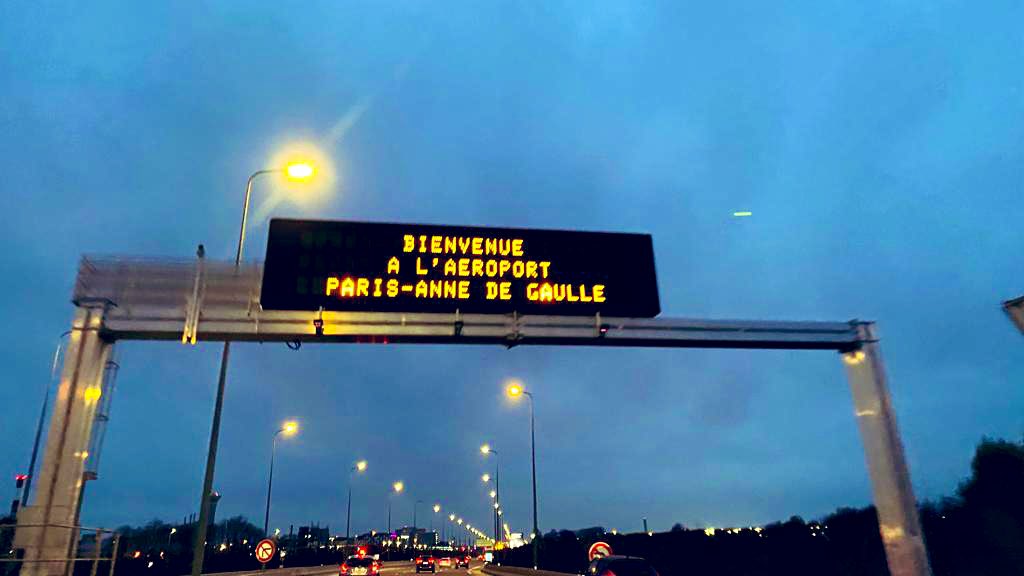 LudoChevallier's tweet image. Quand l’aéroport Charles de Gaulle devient l’aéroport Anne de Gaulle 🌟 Well done @SchiariS et sa team @HavasParis 🤘🏼🏴‍☠️ #HackTivation