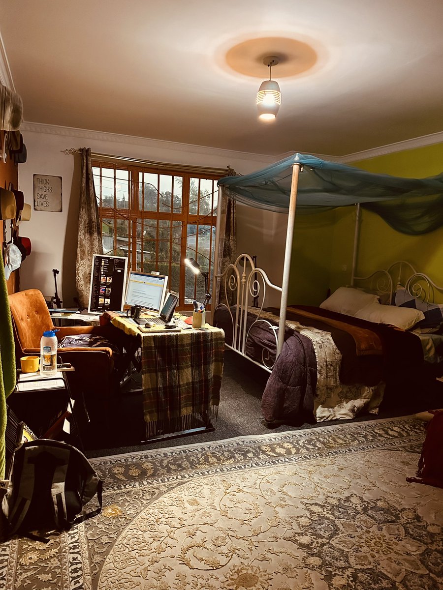 dnahinga's tweet image. A well-designed room should offer flexibility, allow light to enter, and feel comfortable while remaining functional.

A Bedroom is not a room with a bed at the center.

Pack more meaning in it.

#PracticeNotes
#architecture 
#Spaces
#Design
#Language